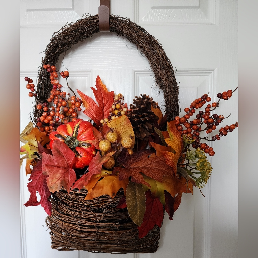 Fall farmhouse wreath
